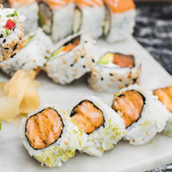 10 piezas de sushi