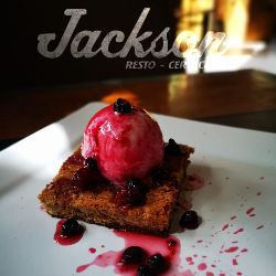 brownie con helado
