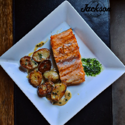 salmon mar y tierra